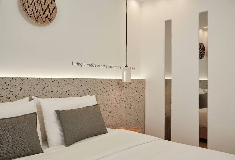 اتاق سوپریور با چشم‌انداز استخر, Mykonos Kosmoplaz Beach Resort