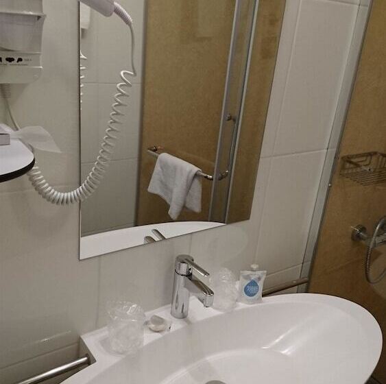 Номер Superior, Kyriad Toulouse Sud Roques