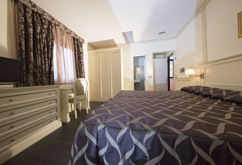 اتاق استاندارد, Mancini Park