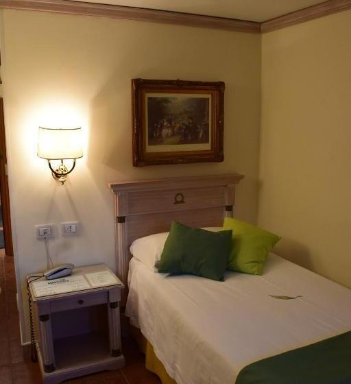 اتاق استاندارد یک نفره, Mancini Park