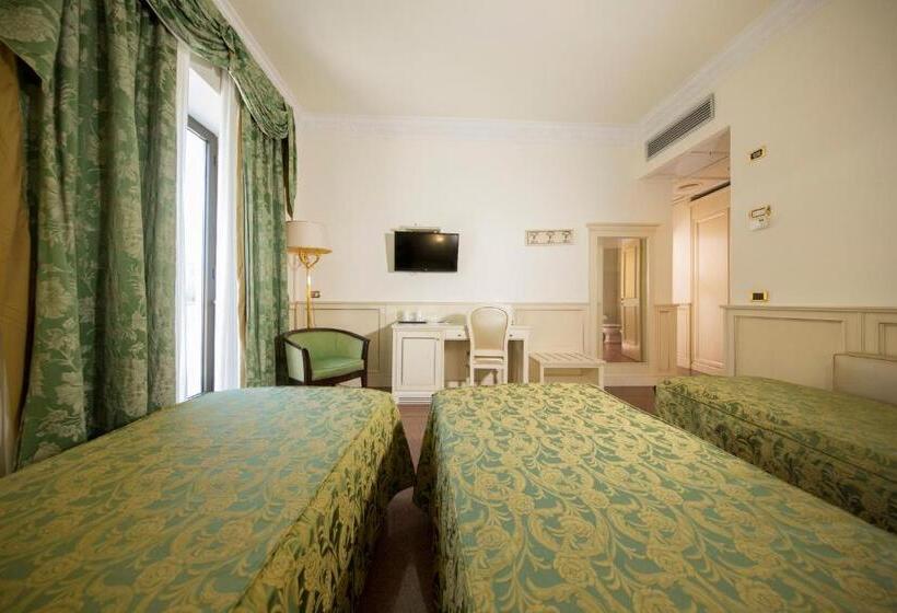 اتاق استاندارد سه نفره, Mancini Park