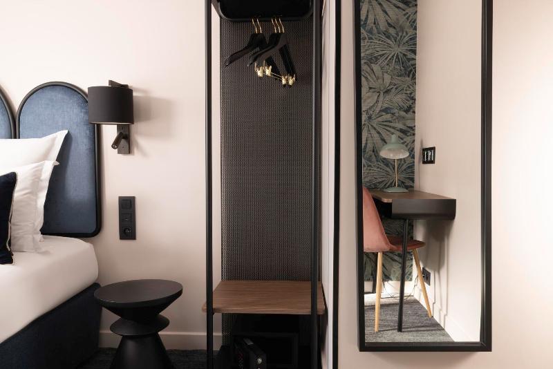 Классический Номер, Maxim Opera