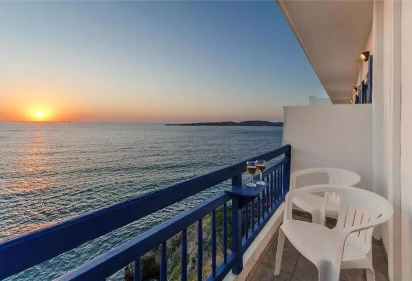 Triple Room Sea View, Nikolas