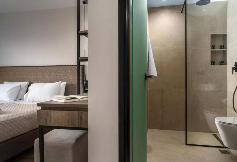 2 Bedroom Apartment, Papillon