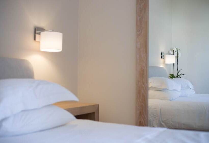 スーペリアシングルルーム, Porto Naxos