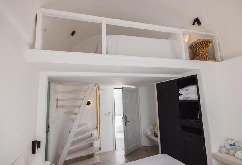 Quarto Quádruplo Deluxe, Rocabella Santorini Hotel & Spa