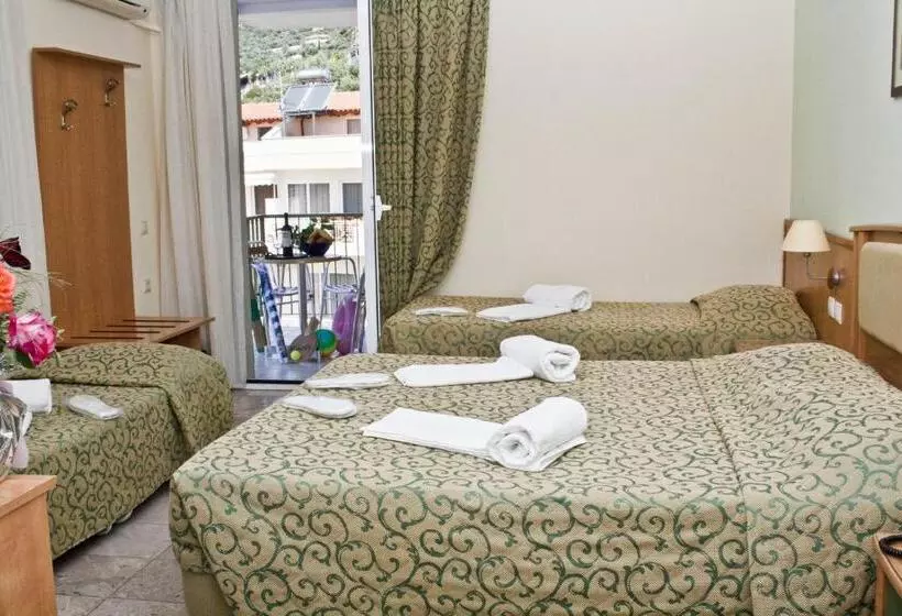 اتاق استاندارد چهار تخته, Tolon Holidays