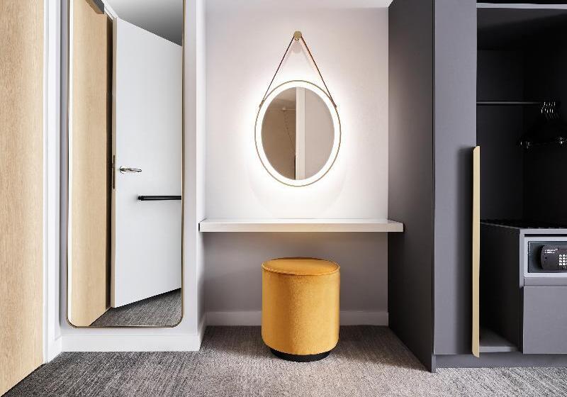 이코노미 싱글 룸, Amedia Express Sattledt, Trademark Collection By Wyndham