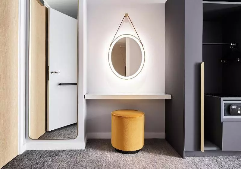 Economy Yhden Hengen Huone, Amedia Express Sattledt, Trademark Collection By Wyndham