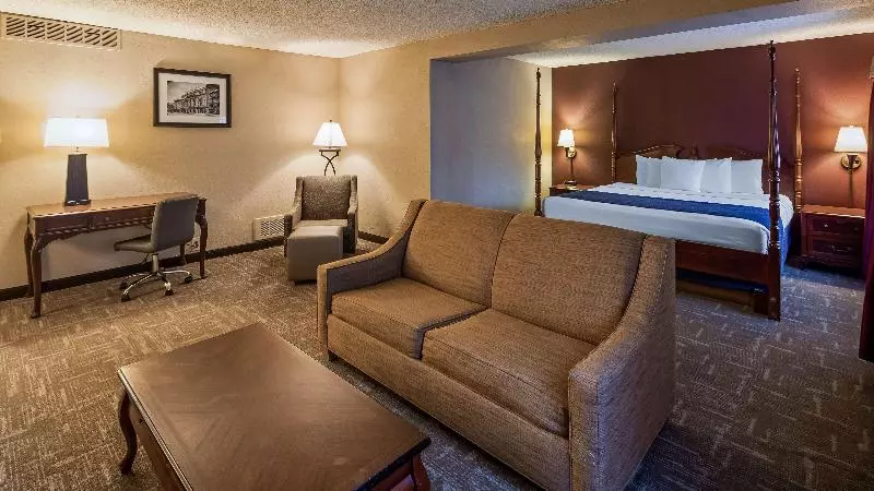 キングサイズベッドのスイートルーム, Best Western Greenfield Inn
