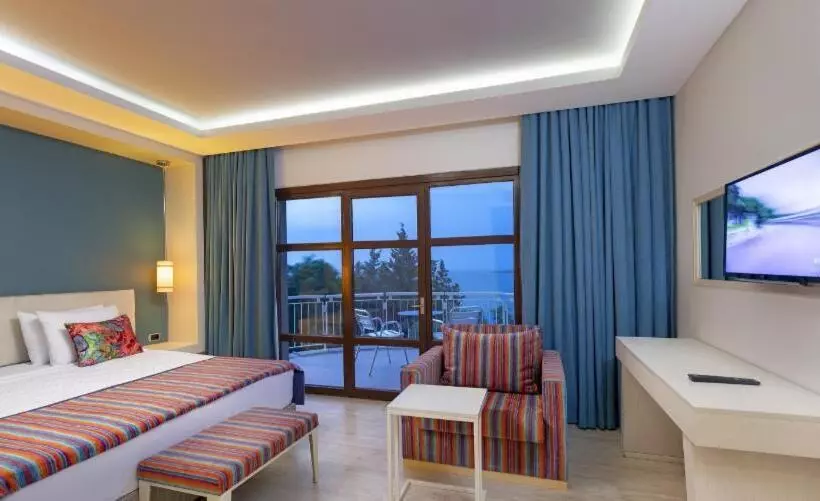 Economy Room