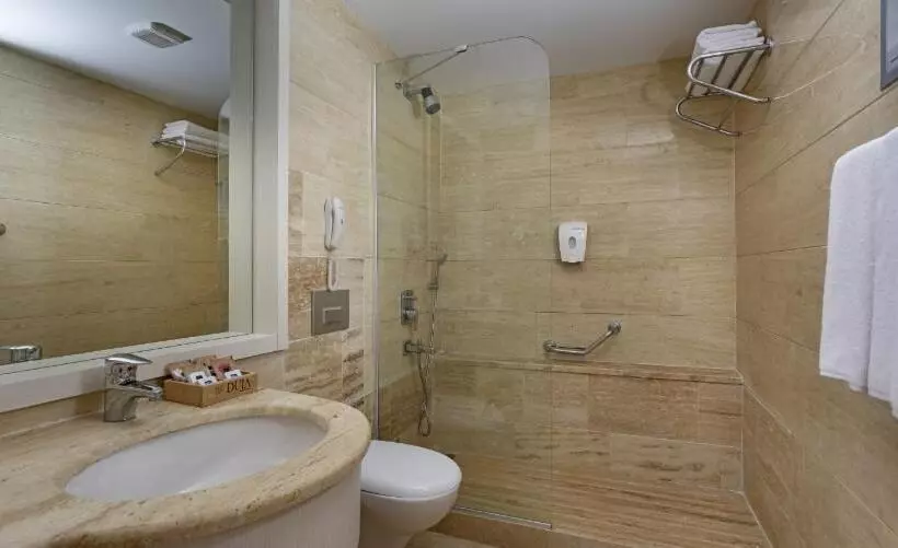 اتاق اکونومی, Duja Bodrum