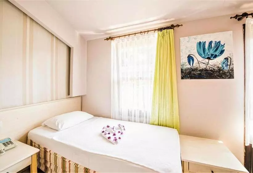 Camera Standard Individuale, Leda Beach