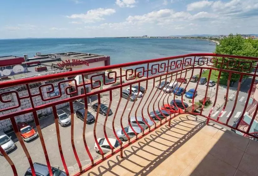 اتاق استاندارد با چشم‌انداز دریا, Saint George Hotel & Medical Spa