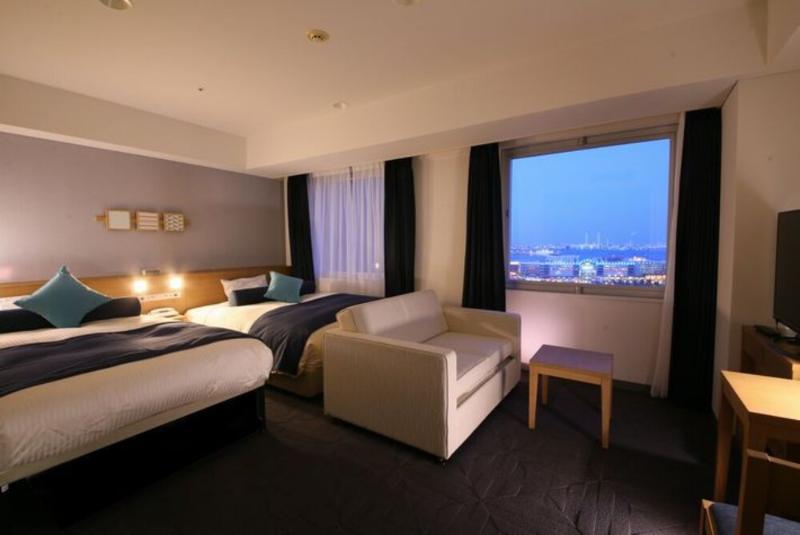 غرفة عائلية, Yokohama Sakuragicho Washington