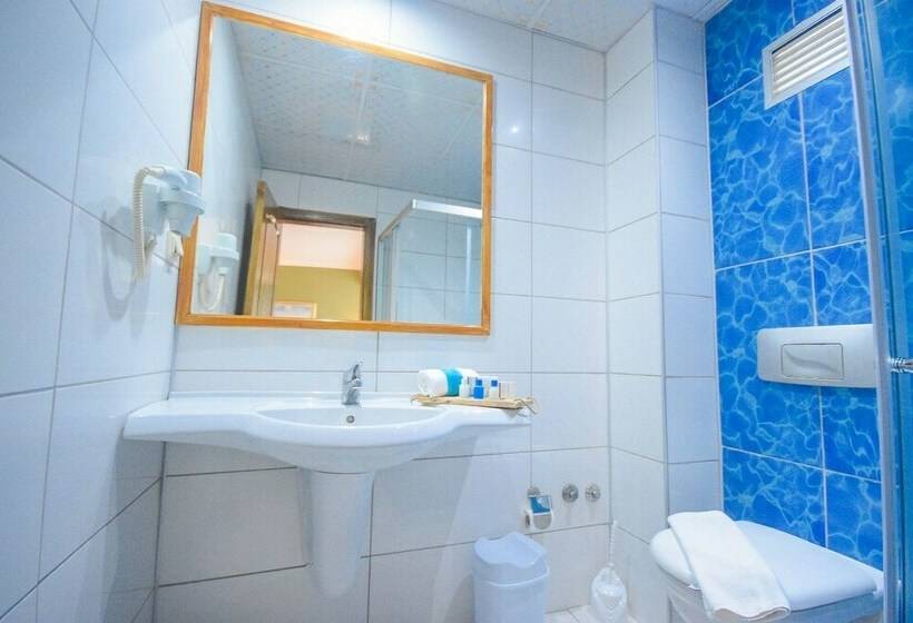 标准三人间, Sun Beach Resort