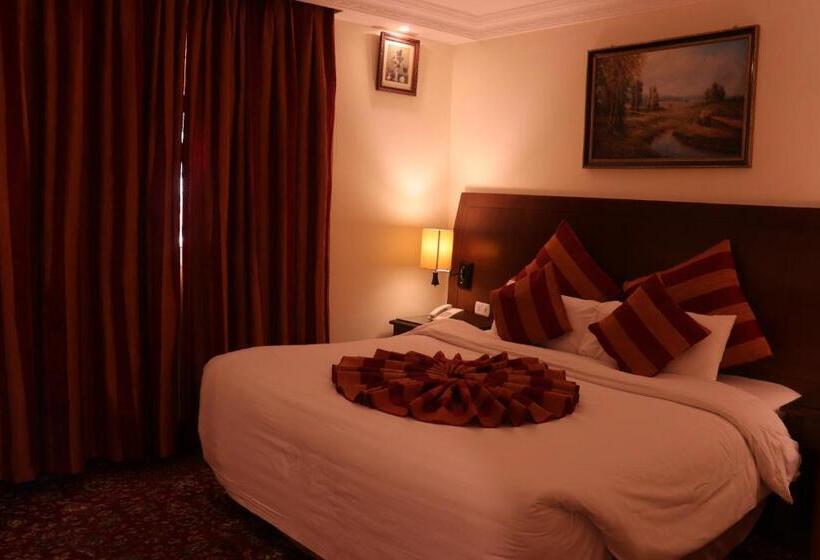 اتاق استاندارد, Amra Palace International