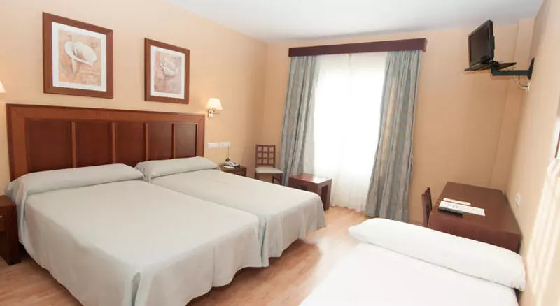 اتاق استاندارد, Arva Santiago León