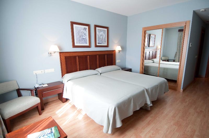 חדר סטנדרט, Arva Santiago León