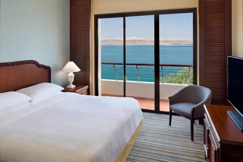 سوئیت اجرایی با تخت کینگ, Dead Sea Marriott Resort & Spa