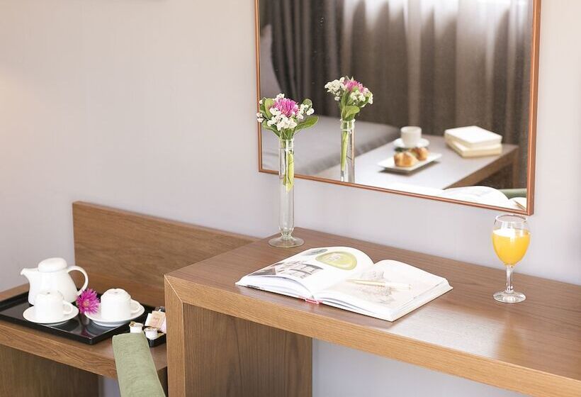 جناح جونيور مطلّ علي البحر, Plaza Hotel, Philian Hotels And Resorts