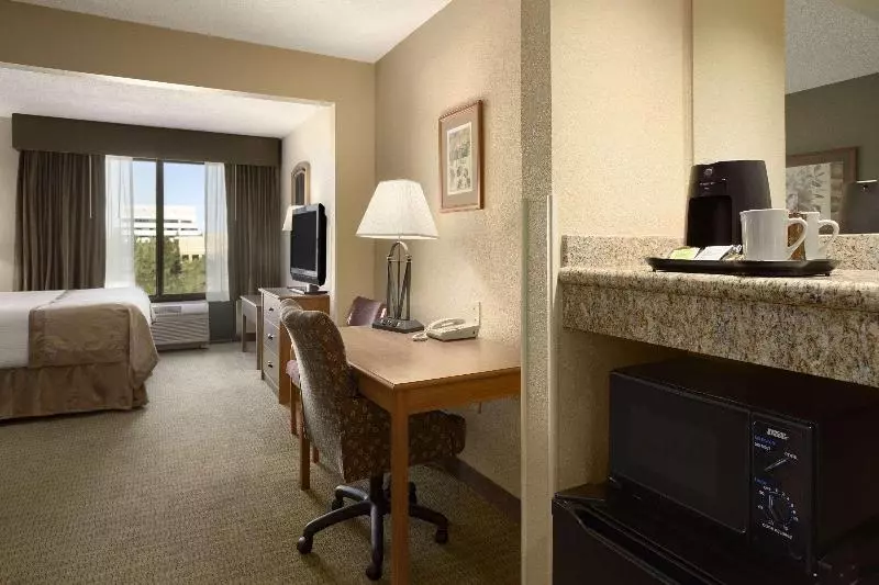 Deluxe Suite Sea View, Plaza Hotel, Philian Hotels And Resorts