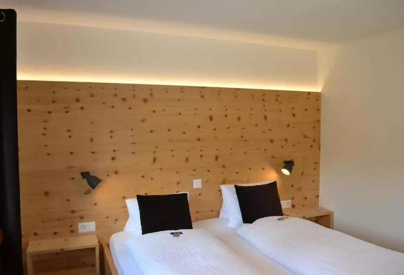 バルコニー付きスタンダードルーム, Schorta S Hotel Alvetern