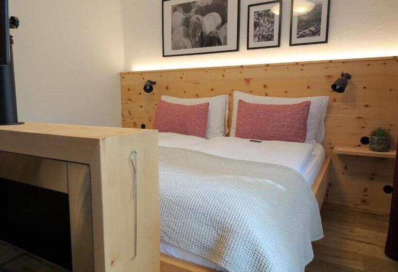 חדר סטנדרט עם מרפסת, Schorta S Hotel Alvetern