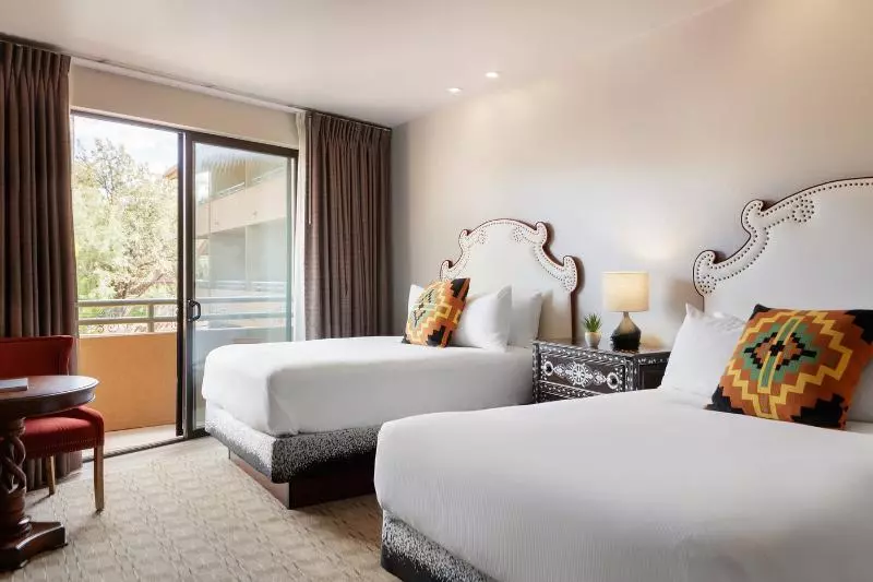 اتاق لوکس, The Wilde Resort And Spa