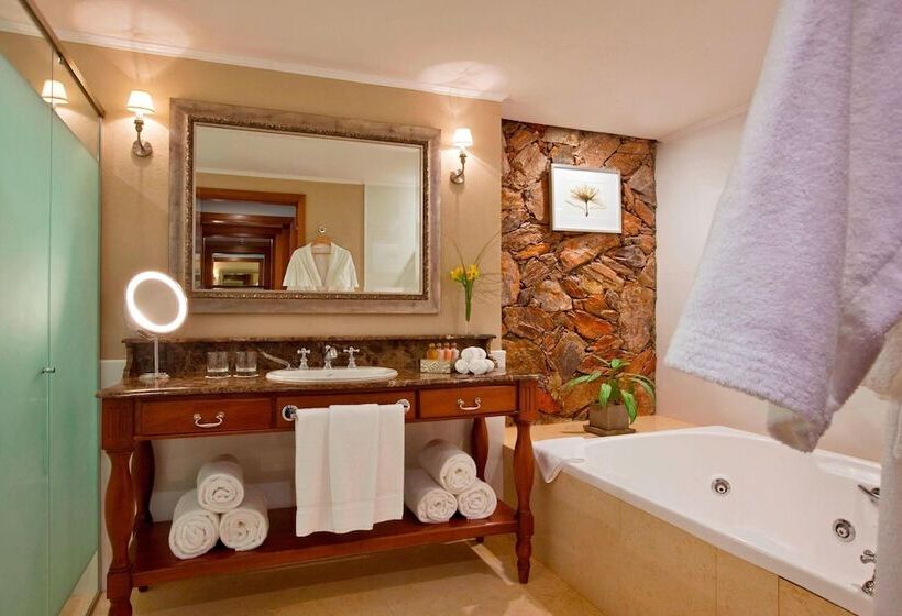 스탠다드 룸 강 전망, Sheraton Colonia Golf & Spa Resort