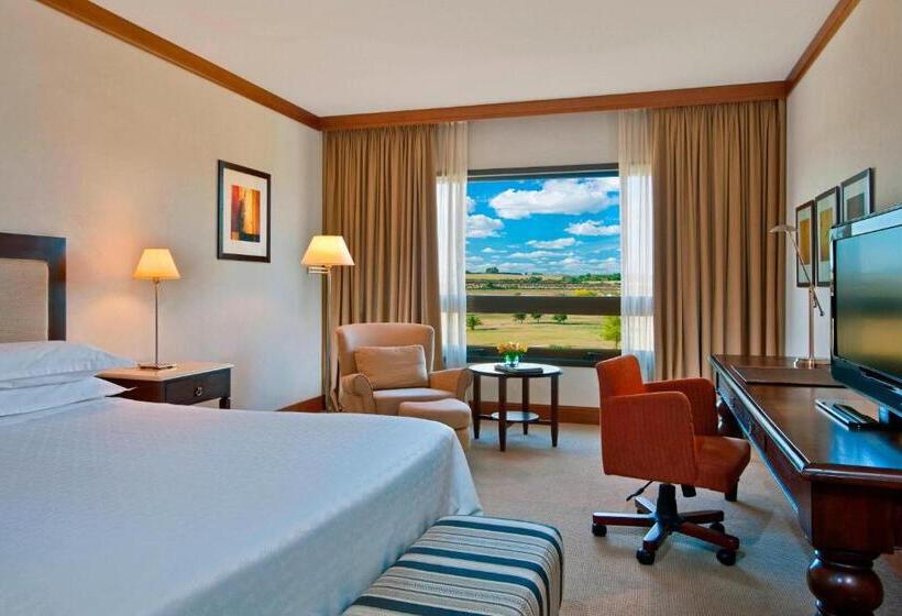 غرفة قياسية سرير كينج, Sheraton Colonia Golf & Spa Resort