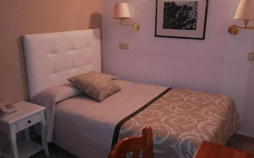 اتاق استاندارد یک نفره, Hostal Centro