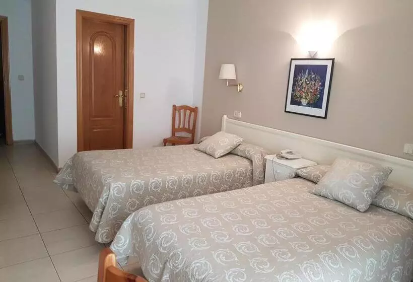 اتاق استاندارد با چشمانداز شهر, Hostal Centro