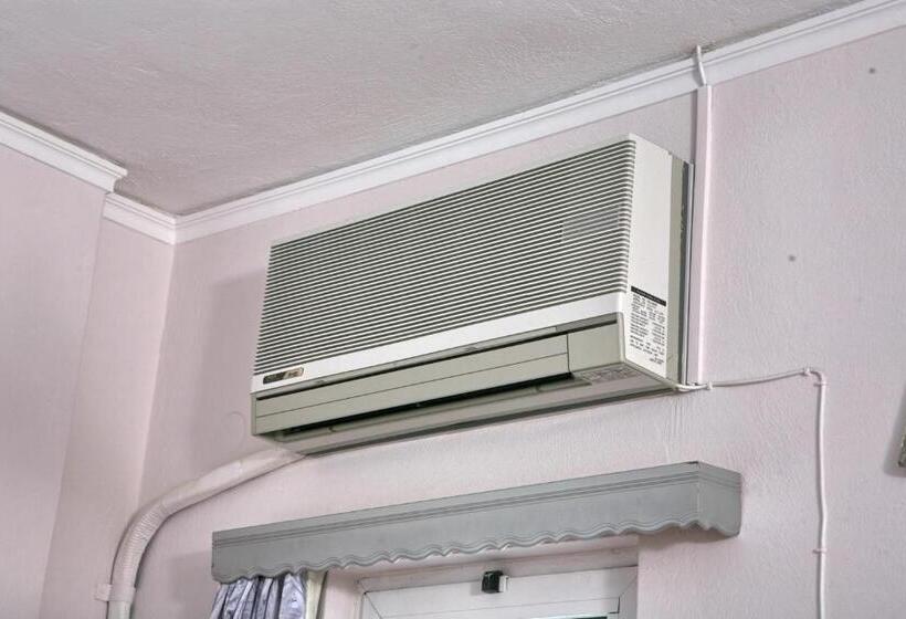 标准工作室, Aphrodite Beach