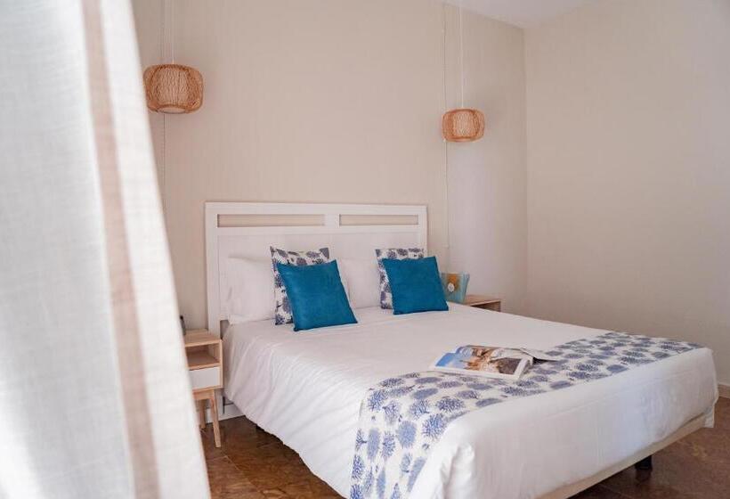 수피리어 룸, Aubí