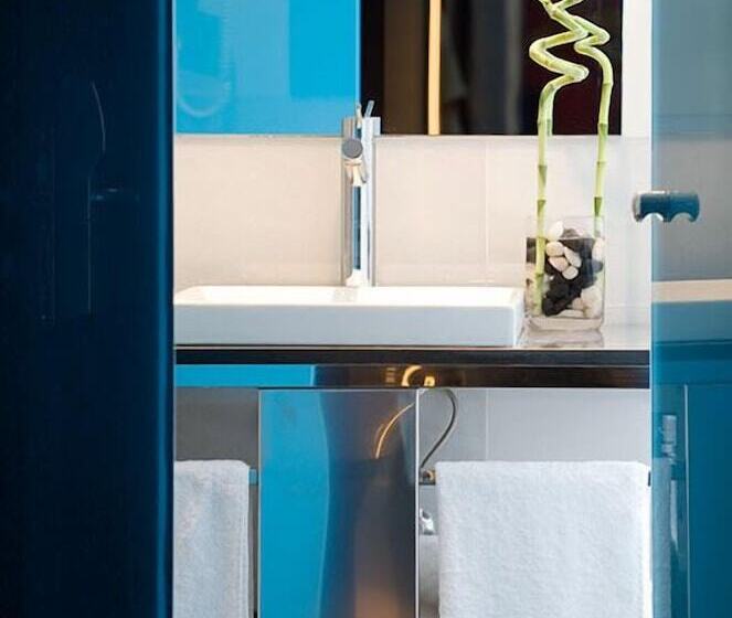 高级大房间, El Raset