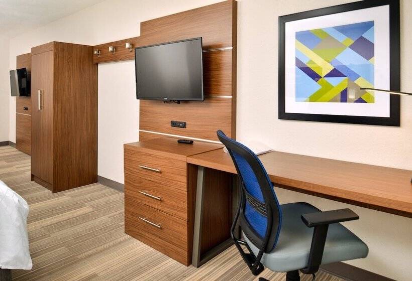 Номер Стандарт, Holiday Inn Express Hotel & Suites North Kansas City, An Ihg