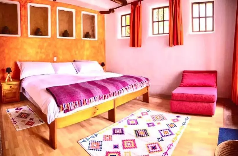 デラックスルーム, Intiyaya Residence