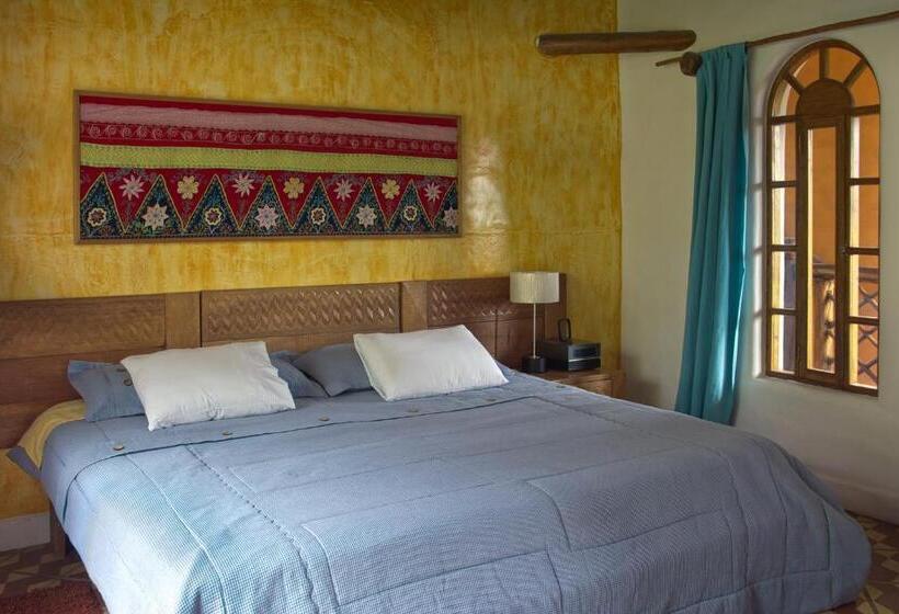 高级工作室, Intiyaya Residence