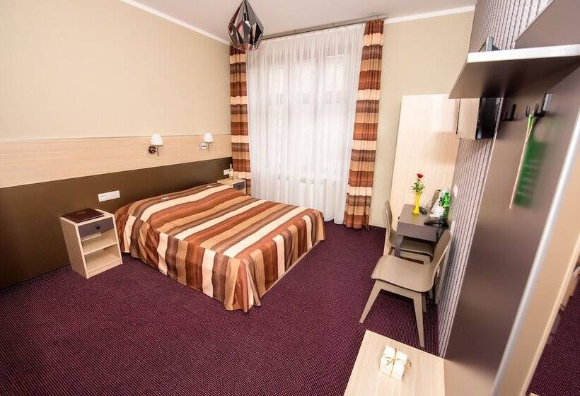 غرفة قياسية, Kazimierz Ii