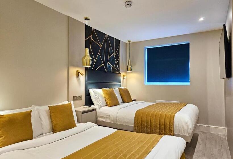 غرفة عائلية, Nox Hyde Park