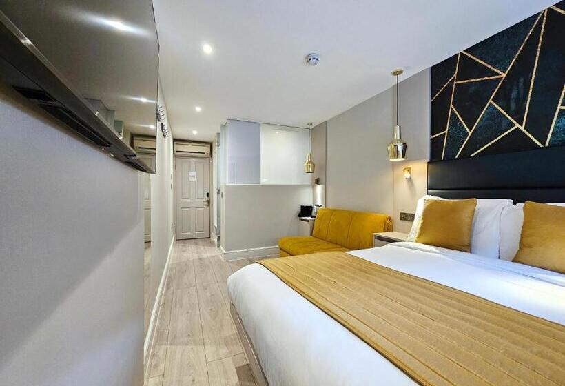 غرفة عائلية, Nox Hyde Park