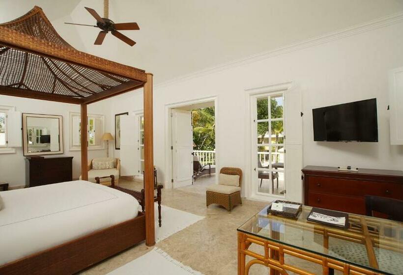 سوییت جونیور با چشمانداز دریا, Tortuga Bay