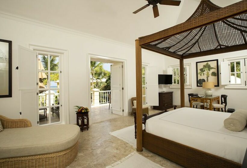 سوییت جونیور با چشمانداز دریا, Tortuga Bay