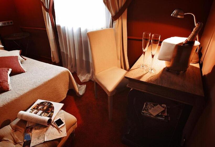 سوییت جونیور, Vozdvyzhensky Boutique