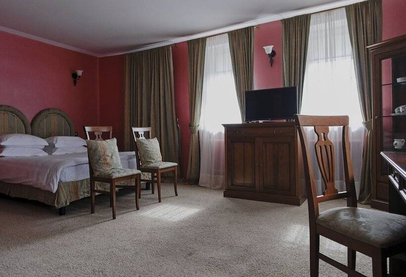 سوییت, Vozdvyzhensky Boutique