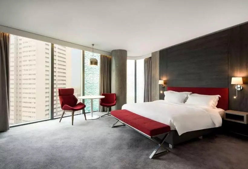 مجموعه ویستا شهر, Radisson Blu Hotel, Birmingham