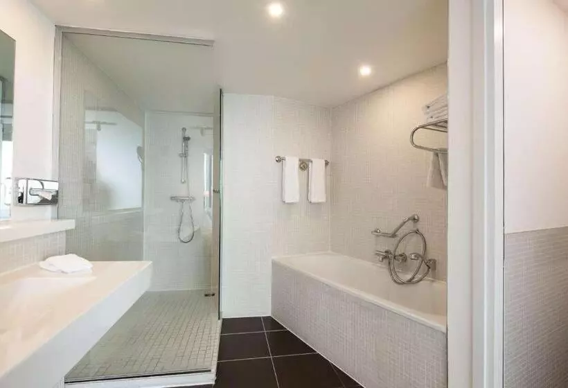 مجموعه ویستا شهر, Radisson Blu Hotel, Birmingham