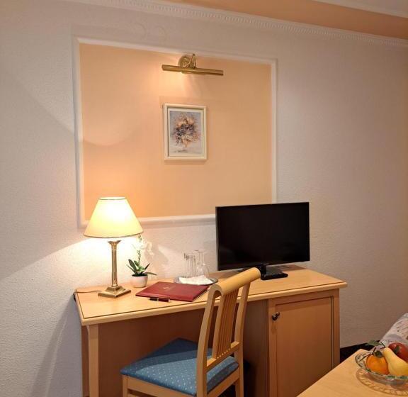 标准单人间, Schedlers Löwenhotel Garni