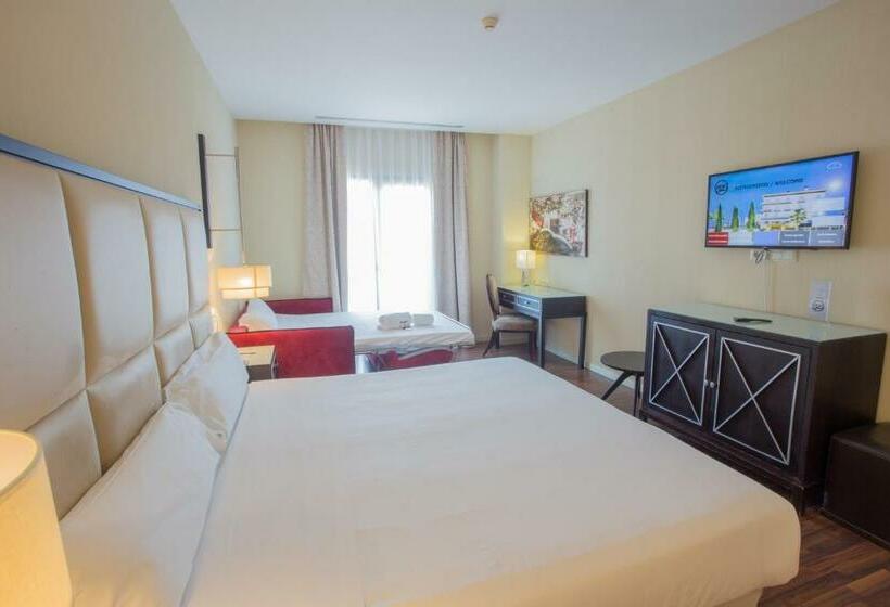 Номер Стандарт Трехместный, 525